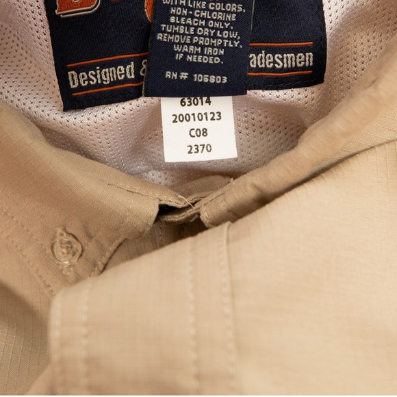 Duluth Trading Co. Button Up Shirt Roll Tab Long Sleeve Relaxed Fit Men Beige - Picture 12 of 12